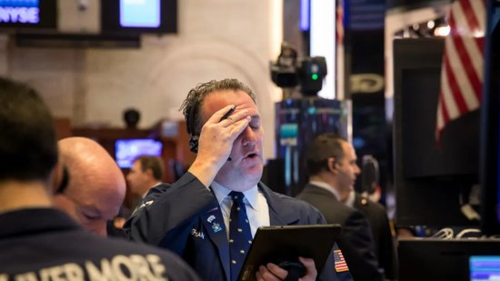 美股全线走低，纳指重挫1.2%，芯片股血流成河，闪迪跌超7%，SpaceX重挫6.83%，国际油价大涨
